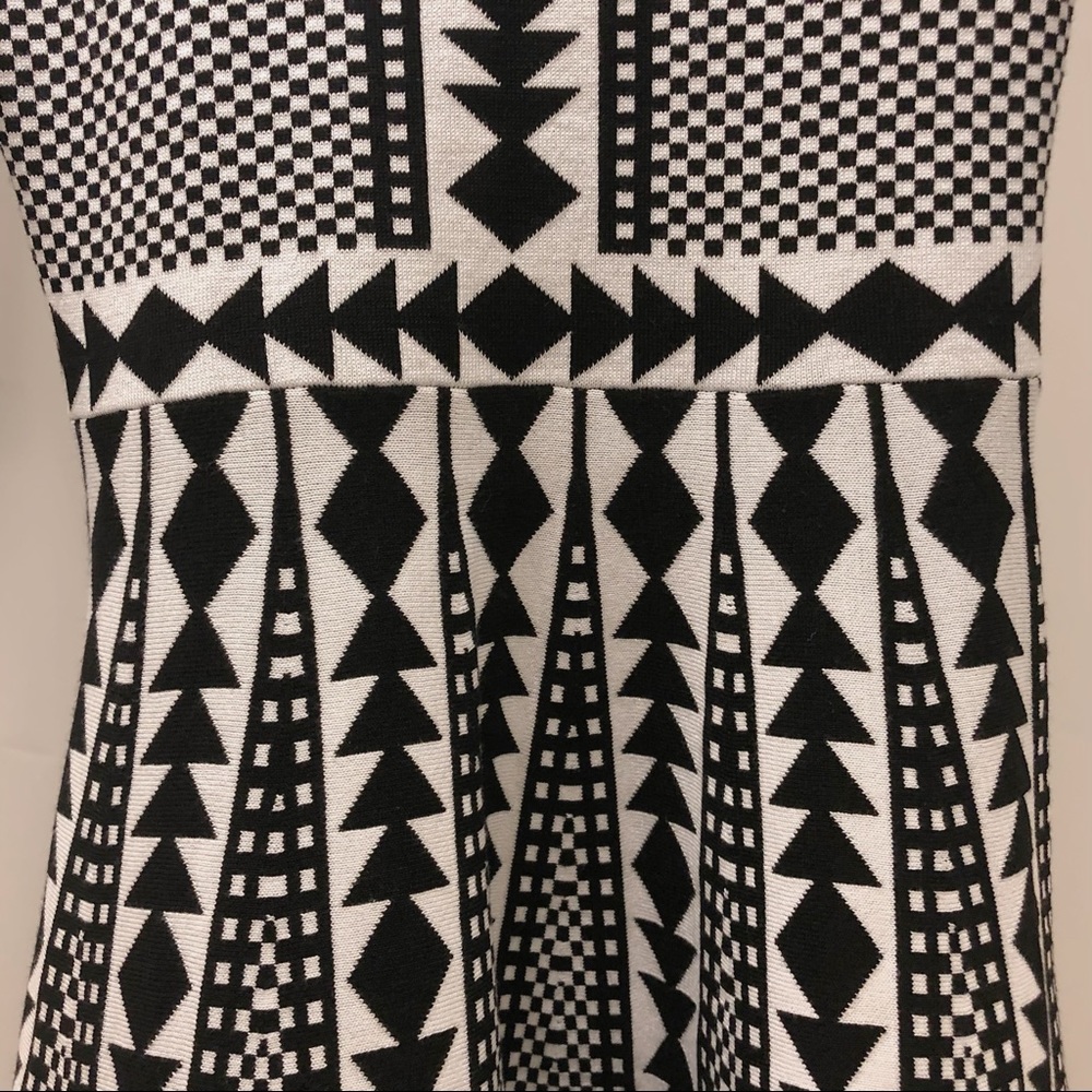 B&W Patterned Dress - Picture 5 of 5